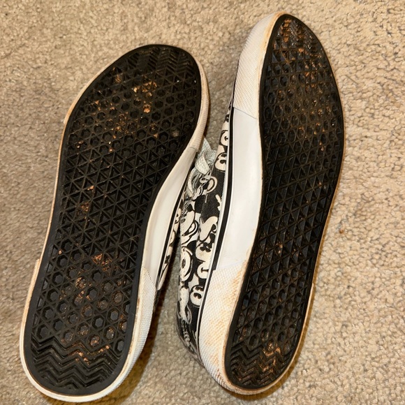 Disney Mickey Mouse shoes - Picture 5 of 5